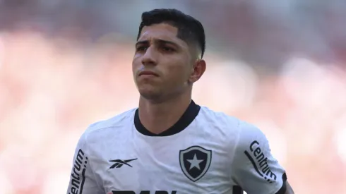 Savarino expõe preparação do elenco para assumir a liderança