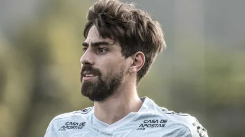 Luan Peres retorna ao Santos após três temporadas na Europa - Foto: Ivan Storti/Santos FC