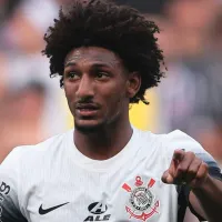 Talles Magno, ex-Vasco, é flagrado por câmeras e faz post cantando música do Corinthians