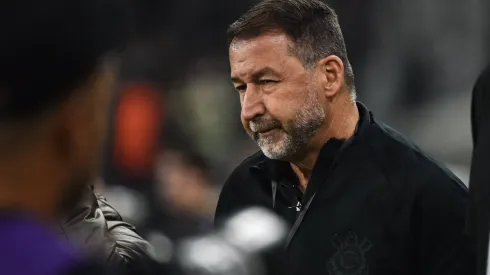 Augusto Melo confirma compra de titular com o Flamengo