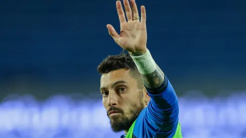 Alex Telles, ex-jogador do Grêmio livre no mercado.