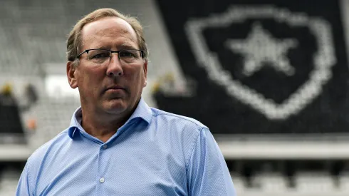 John Textor pode pegar até 180 dias de suspensão. Foto: Thiago Ribeiro/AGIF