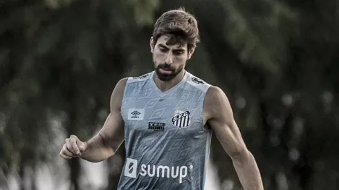 Luan Peres retornou ao Peixe, mas preocupação provoca medida contratual