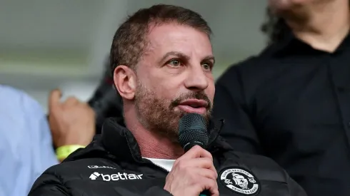 RJ – RIO DE JANEIRO – 03/07/2024 – BRASILEIRO A 2024, VASCO X FORTALEZA – Pedrinho presidente do Vasco e Eduardo Paes prefeito do Rio de Janeiro durante solenidade de sancao da lei do potencial construtivo da reforma do estadio de Sao Januario, no estadio Sao Januario, nesta quarta feira (03). Foto: Thiago Ribeiro/AGIF