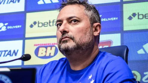 Alexandre Mattos em entrevista coletiva naToca da Raposa