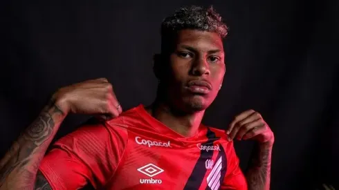 Zagueiro Marcos Victor, nova contratação do Athletico-PR.