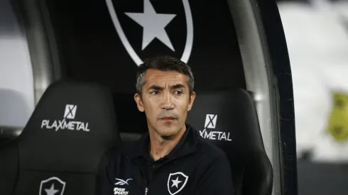 RIO DE JANEIRO, BRAZIL - AUGUST 12: Bruno Lage coach of Botafogo prior the match between Botafogo and Internacional as part of Brasileirao 2023 at Estadio Olimpico Nilton Santos on August 12, 2023 in Rio de Janeiro, Brazil. (Photo by Wagner Meier/Getty Images)