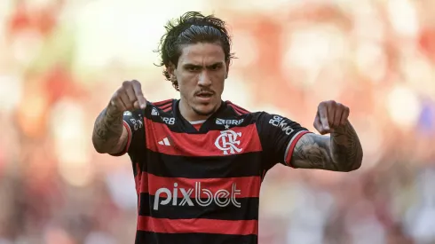 Jogador do Flamengo virou baixa após grave lesão. Thiago Ribeiro/AGIF.