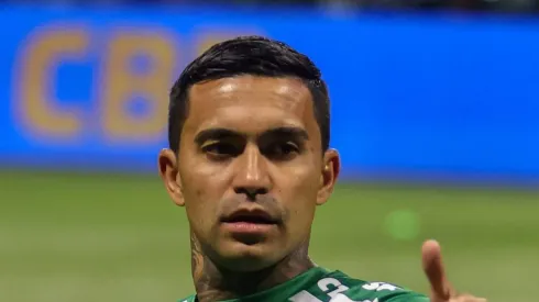 Dudu com a camisa do Palmeiras. Atacante foi especulado no Galo.