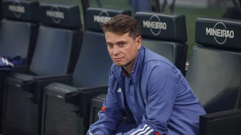 Treinador da Raposa possui mais uma opção para o meio de campo