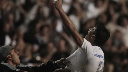 Paulinho se aposentou do futebol neste domingo (8). Foto: imago/Fotoarena Rodrigo Coca