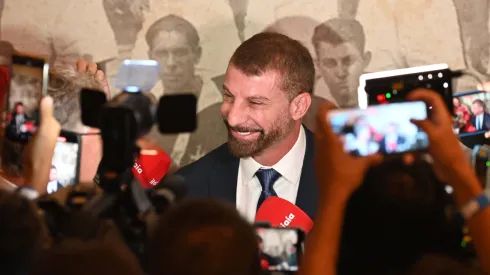 Pedrinho busca fechar com defensor além de outro cargo importante no clube. Photo: Celso Pupo/Fotoarena.