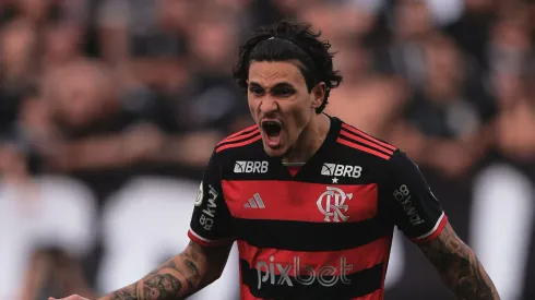 Pedro comemorando gol marcado contra o Corinthians