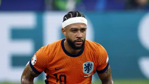 Após Depay, Corinthians quer tirar ídolo do Flamengo