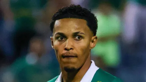 Lázaro está emprestado no Verdão até dezembro.