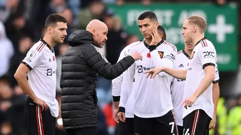 Cristiano Ronaldo recebendo instrução de Ten Hag no United, em 2022