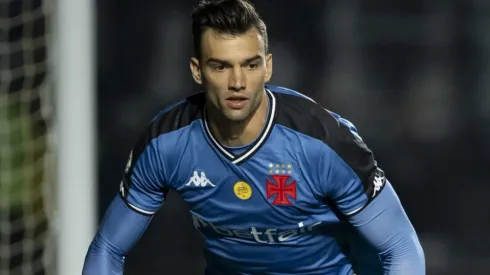 RJ – RIO DE JANEIRO – 26/08/2024 – BRASILEIRO A 2024, VASCO X ATHLETICO-PR – Leo Jardim goleiro do Vasco durante partida contra o Athletico-PR no estadio Sao Januario pelo campeonato Brasileiro A 2024. Foto: Jorge Rodrigues/AGIF