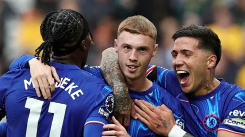 Cole Palmer celebra gol do Chelsea diante do Wolverhampton. (Photo by David Rogers/Getty Images)