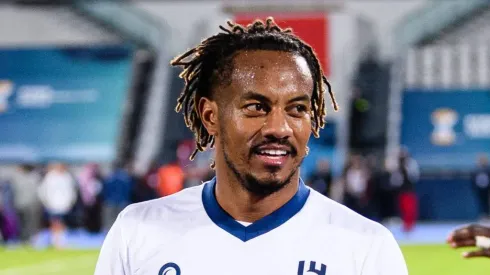 André Carrillo, ex-Al-Hilal, assinou com o Timão.