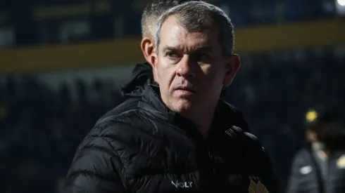 SC – CRICIUMA – 03/07/2024 – BRASILEIRO A 2024, CRICIUMA X CRUZEIRO – Claudio Tencati tecnico do Criciuma durante partida contra o Cruzeiro no estadio Heriberto Hulse pelo campeonato Brasileiro A 2024. Foto: Leonardo Hubbe/AGIF