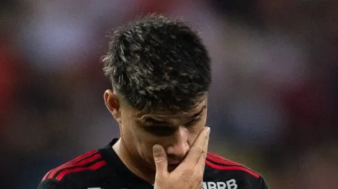 Luiz Araújo durante jogo do Fla contra o Fortaleza.