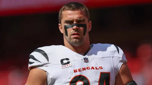Sam Hubbard (94), defensor do Cincinnati Bengals, antes do jogo contra o Kansas City Chiefs, em 15 de setembro de 2024 no GEHA Field no Arrowhead Stadium em Kansas City