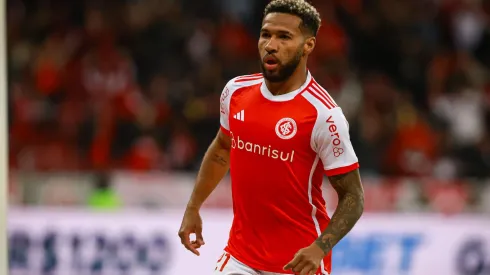 Inter e Besiktas selaram futuro de Wesley em 13/09