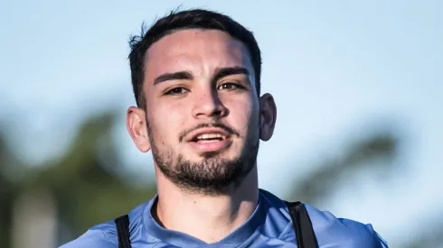 Peralta, volante paraguaio do Cruzeiro - Foto: Gustavo Aleixo/Cruzeiro<br />
Foto: Gustavo Aleixo/Cruzeiro
IMPORTANTE: Imagem destinada a uso institucional e divulgação, seu uso comercial está vetado incondicionalmente por seu autor e o Cruzeiro Esporte Clube.
IMPORTANT: image intended for institutional use and distribution. Commercial use is prohibited unconditionally by its author and Cruzeiro Esporte Clube.