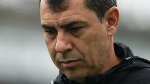 Carille durante partida do Peixe na segundona. Foto: Reinaldo Campos/AGIF