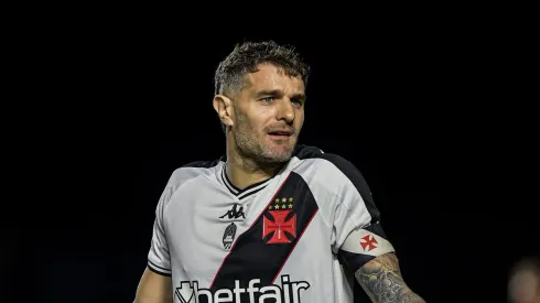 Vegetti é o capitão do Vascão. Foto: Thiago Ribeiro/AGIF