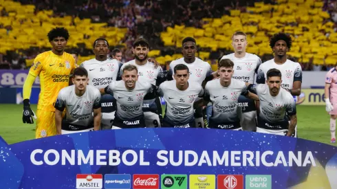 Equipe titular diante do Leão do Pici. Foto: Lucas Emanuel/AGIF