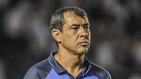 Carille chegou ao Peixe no começo do ano. Foto: Reinaldo Campos/AGIF