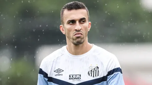 João Schmidt afirmou que quer jogar no Corinthians