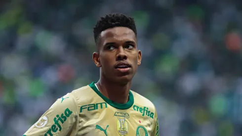 Estêvão contra o Criciúma, na goleada por 5 a 0.