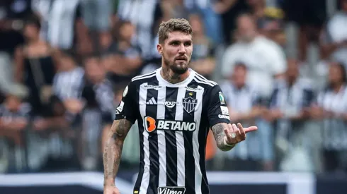 Lyanco mira titularidade com Milito no Atlético-MG