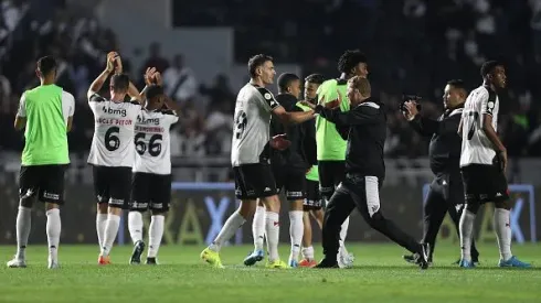 Pablo Vegetti of Vasco da Gama celebrates with coach Rafael Paiva after winning the match between Vasco da Gama and Athletico Paranaense as part of Brasileirao 2024 at Sao Januario Stadium on August 26, 2024 in Rio de Janeiro, Brazil.