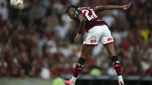 Bruno Henrique é esperança de gols do Flamengo contra o Peñarol, no Uruguai (Foto: Jorge Rodrigues/AGIF)