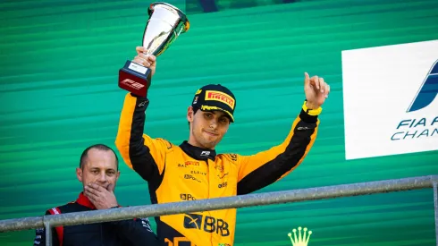 Bortoleto no pódia da F2, na Bélgica
