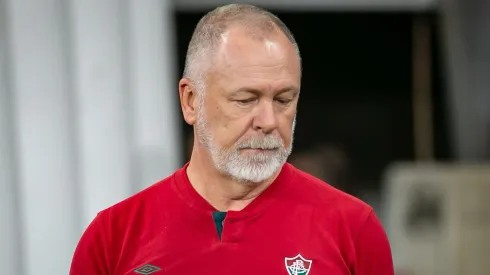 Mano Menezes apontou culpado por eliminação da equipe