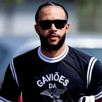 Depay levanta críticas no Corinthians e Samir Carvalho detalha problema: “Dá para perceber que...”