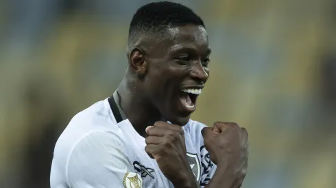 Atacante também teve uma queda de pressão. Jorge Rodrigues/AGIF.