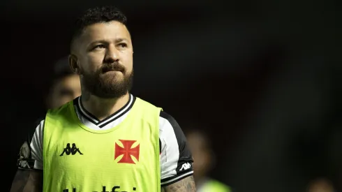 Rossi, jogador do Vasco antes da partida contra o Sao Paulo no estadio Sao Januario pelo campeonato Brasileiro A 2024