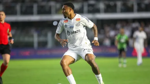 Wendel jogador do Santos durante partida contra o America-MG no estadio Vila Belmiro pelo campeonato Brasileiro B 2024