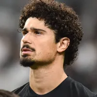 Expulsões de André Ramalho e Fagner do Corinthians foram corretas, diz Renata Ruel: “Regra fala”