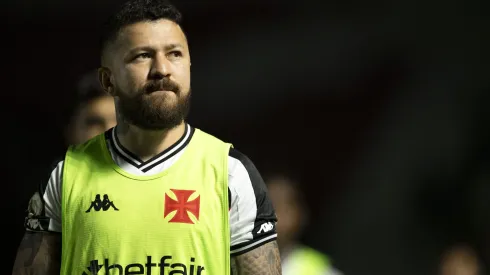 Urgente: Vasco e Rossi entram em consenso sobre futuro de atacante
