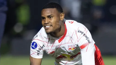 Nathan Mendes, sondado pelo Grêmio