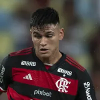Carlos Alcaraz quer mais espaço e brigará pela titularidade no Flamengo de Filipe Luís