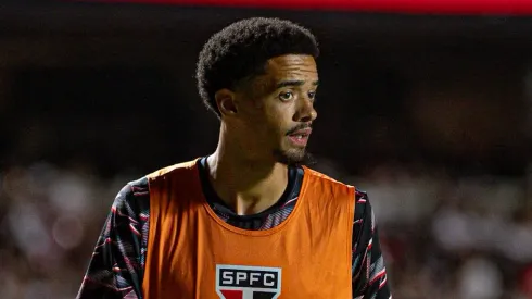Jamal Lewis, from SAO PAULO, during the match between SAÂo Paulo x Internacional, valid for the 27th round of the Brazilian Championship, held at Morumbis, in SAÂo Paulo-SP, this Sunday 22/09. Riquelve Nata/ SPP Riquelve Nata/ SPP PUBLICATIONxNOTxINxBRAxMEX Copyright: xRiquelvexNata/xSPPx spp-en-RiNaSp-riquelve_nata_sports_press_photo_183593