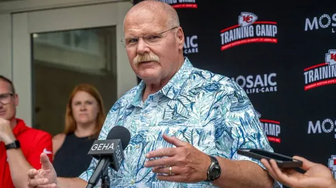 Andy Reid e os Chiefs poderiam fazer uma troca milionária para substituir Rashee Rice. Foto: Emily Curiel