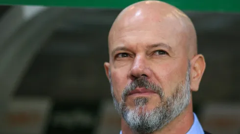 Zago permaneceu pouco tempo no comando do Palmeiras.<br />
Palmeiras X Internacional SO Paulo SP 17 05 2017 Palmeiras X Internacional The Coach Antnio Carlos Zago during The Match between Palmeiras and Vasco Hero AT Alliance Parque located in The West Zone of SO Paulo SP in A Game Valid for The eighth Finals of The 2017 Brazil Cup Photo Jales Valquer Fotoarena PUBLICATIONxNOTxINxBRAxCHN JalesxValquer